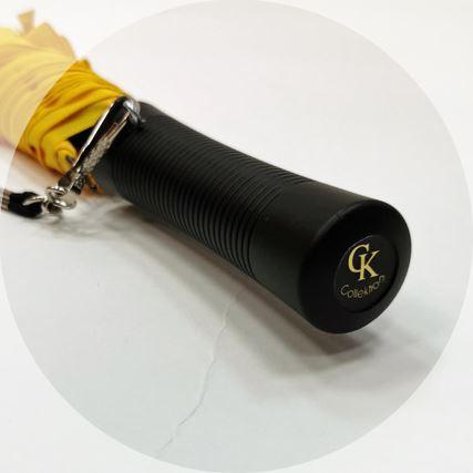 schwarzer Kunststoff, konischer Verlauf, geriffelt